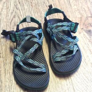Kids size 11 chaco sadals